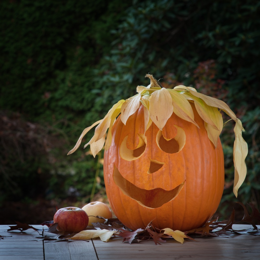 Când ești cu toate țiglele pe casă