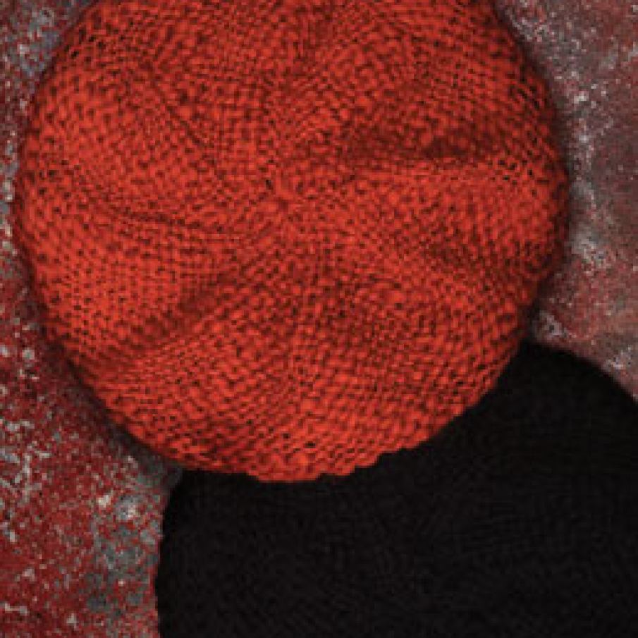 Bereta rosie tricotata 