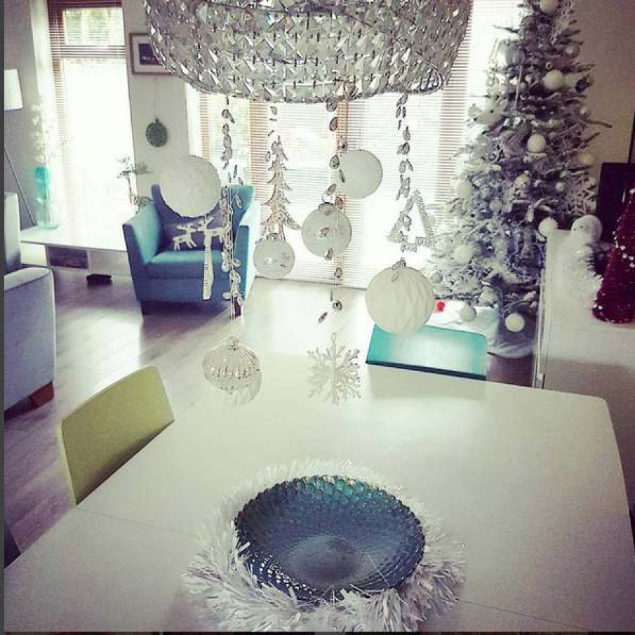 Decoratiuni suspendate din lustra 