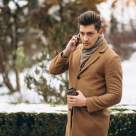 Ghid de stil urban pentru sezonul actual: cum să îți construiești o garderobă versatilă și modernă