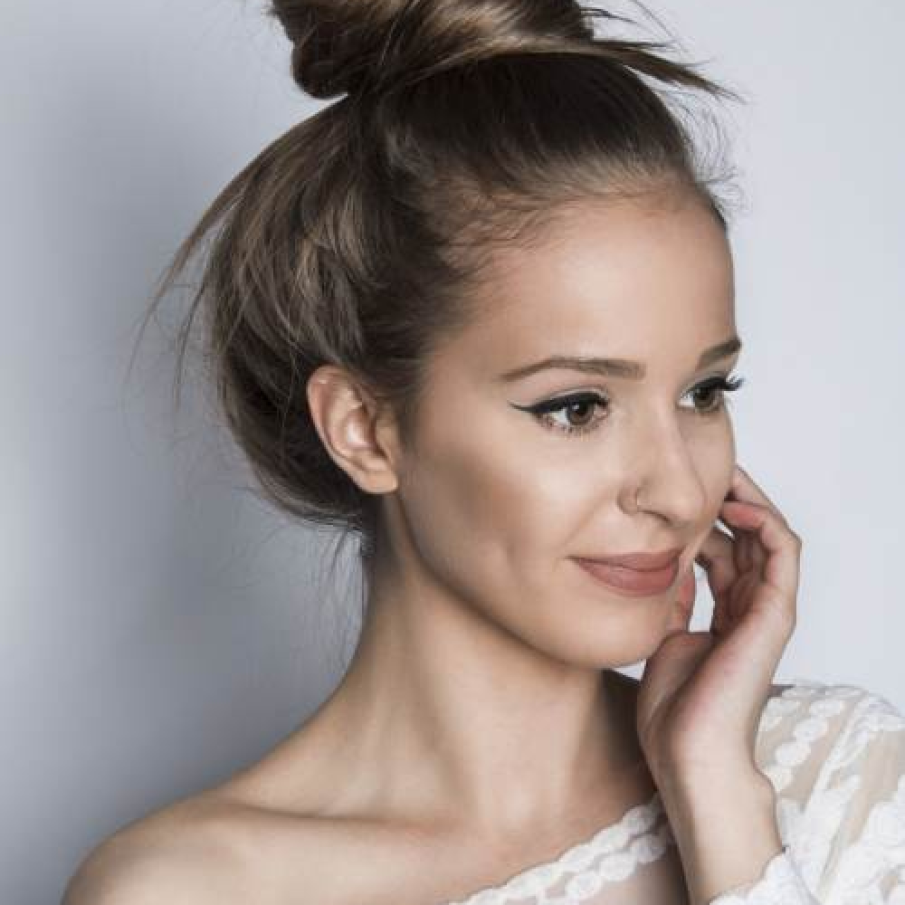 Updo messy 