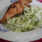 Piept de pui la gratar cu salata de varza 