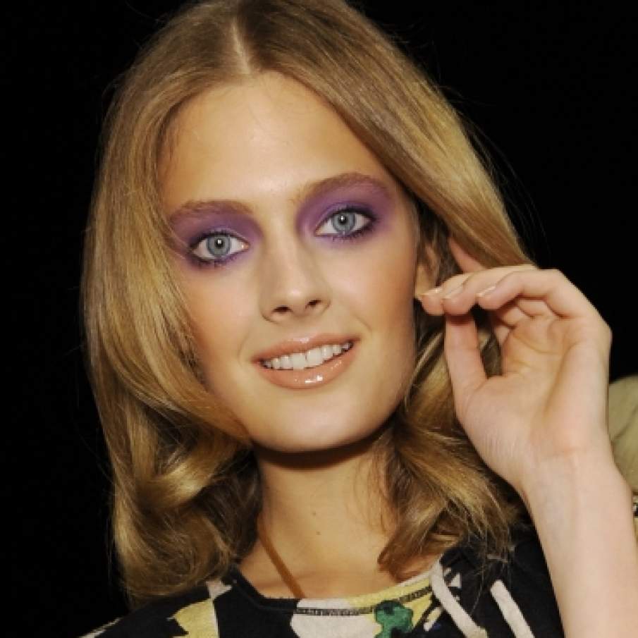 Cum sa obtii o coafura in stilul Passionista