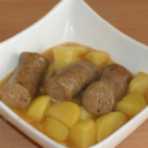 Tocanita de cartofi cu carnati