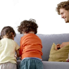 Studiu: familiile care se joaca mai mult sunt mai fericite