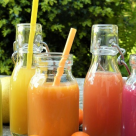 2 REȚETE SAVUROASE cu fructe care îți ajută organismul 