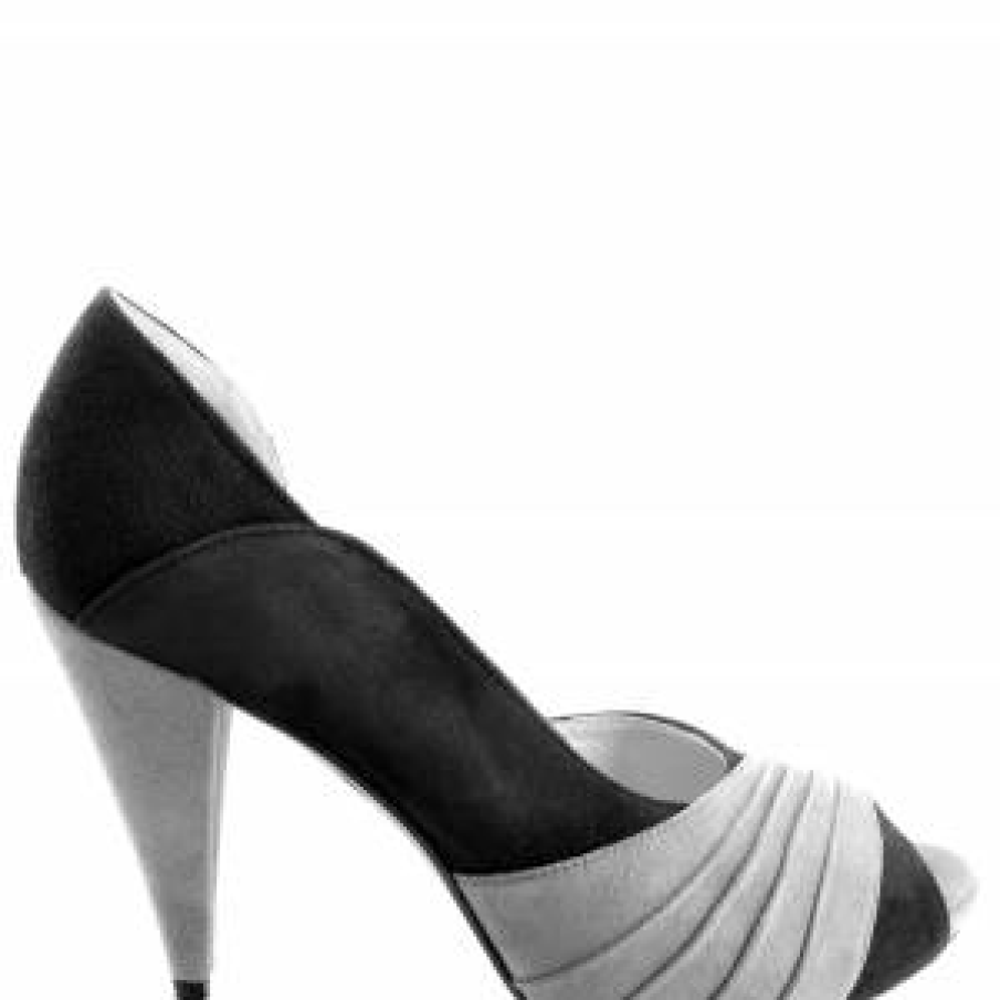 Pantofi din piele intoarsa