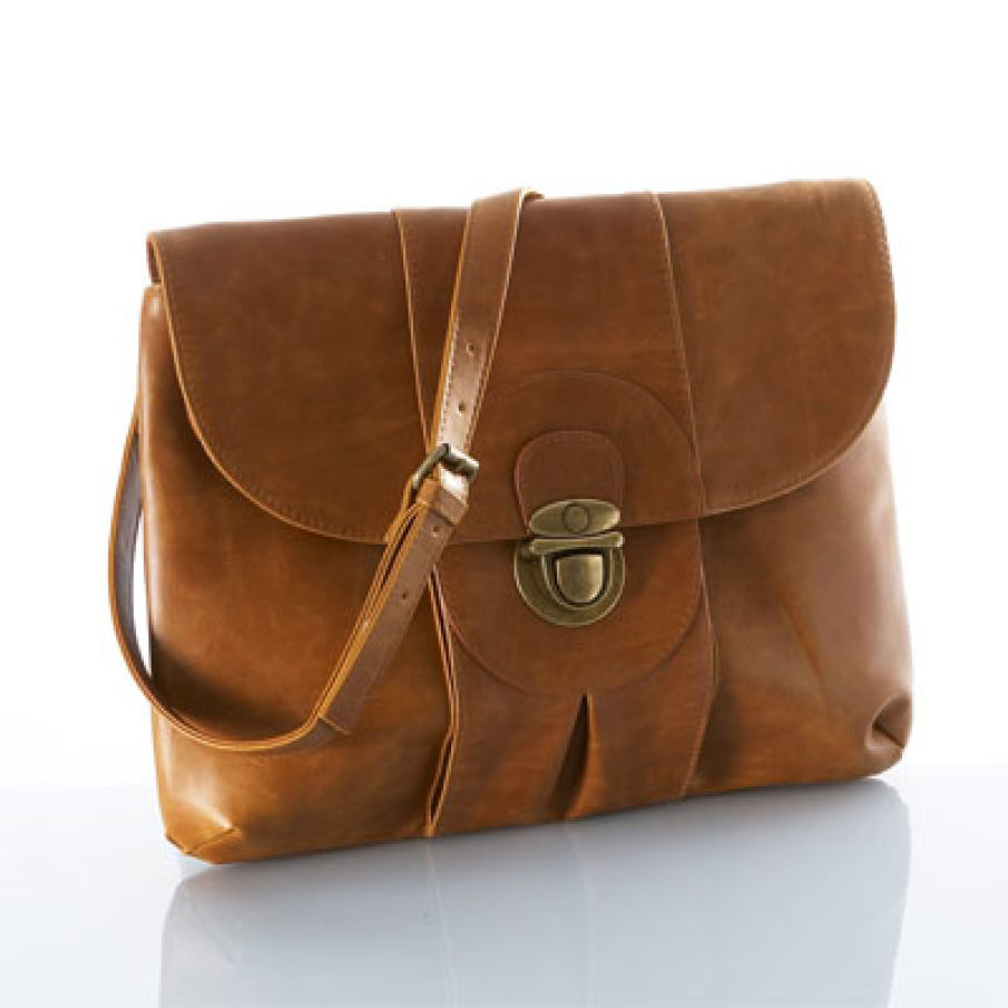 Geanta din poliuretan cu efect incretit