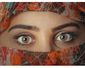 Ochii ma tradeaza intotdeauna. 