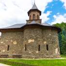 Mănăstirea Prislop: istorie, program și mormântul lui Arsenie Boca