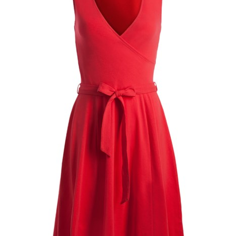 Rochie cu decolteu petrecut