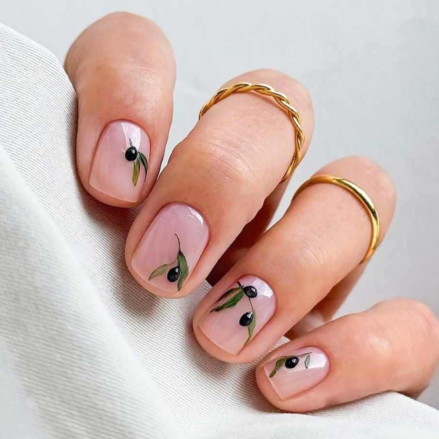 Modele de unghii trendy pentru primăvară și Paște 