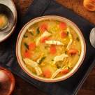 Cum se face supa de pui – rețeta simplă și aromată