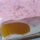 Cheesecake cu piersici si zmeura