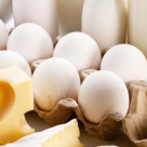 Cum cureti un ou cu ajutorul unui pahar?