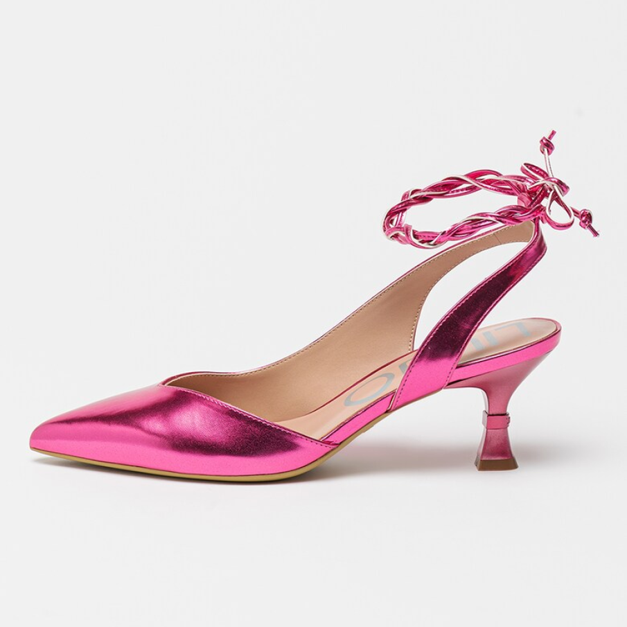 Pantofi din piele ecologică în nuanță de fucsia, ușor metalizați, cu toc kitten și cu baretă înfășurabilă 