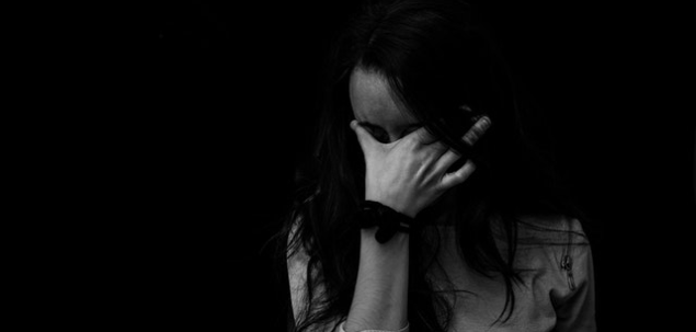 Te afli intr-o situatie dificila, cine este prima persona pe care o apelezi?