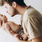 Concediul paternal – cum poate obține tatăl zile libere de creștere a copilului?