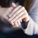 Cum stimulezi creșterea unghiilor: 10 sfaturi esențiale