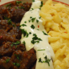 Papricas de vitel cu galuste din faina (nokedli)