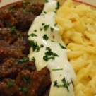 Papricas de vitel cu galuste din faina (nokedli)