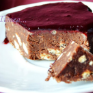 Tort de biscuiti cu jeleu de fructe de padure 