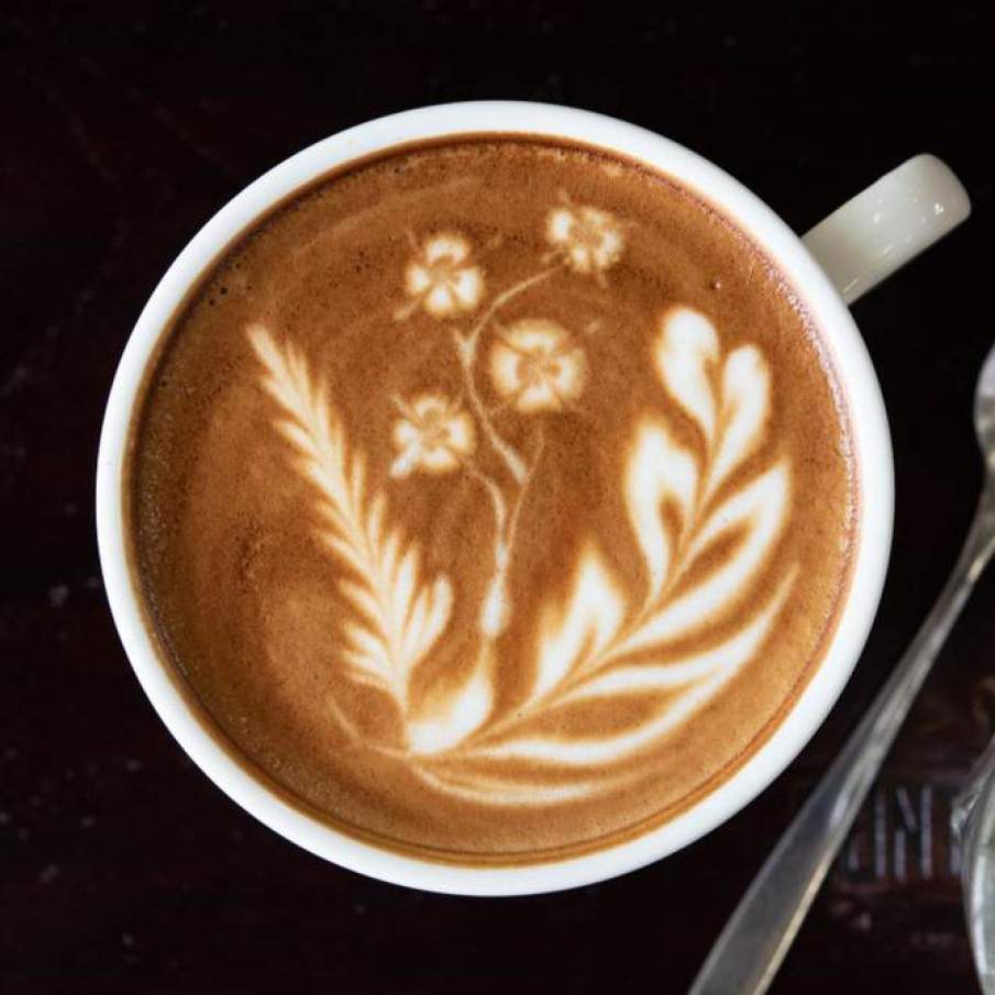Latte art in forma de flori 