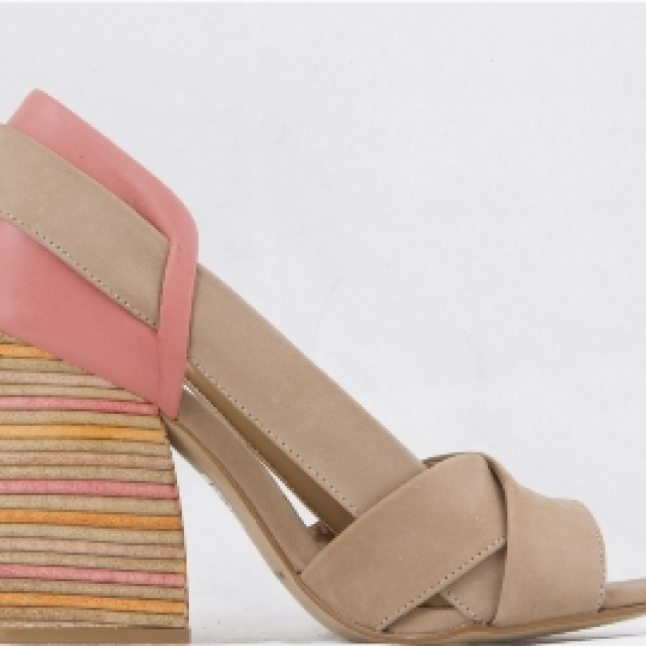 Sandale cu toc foarte gros