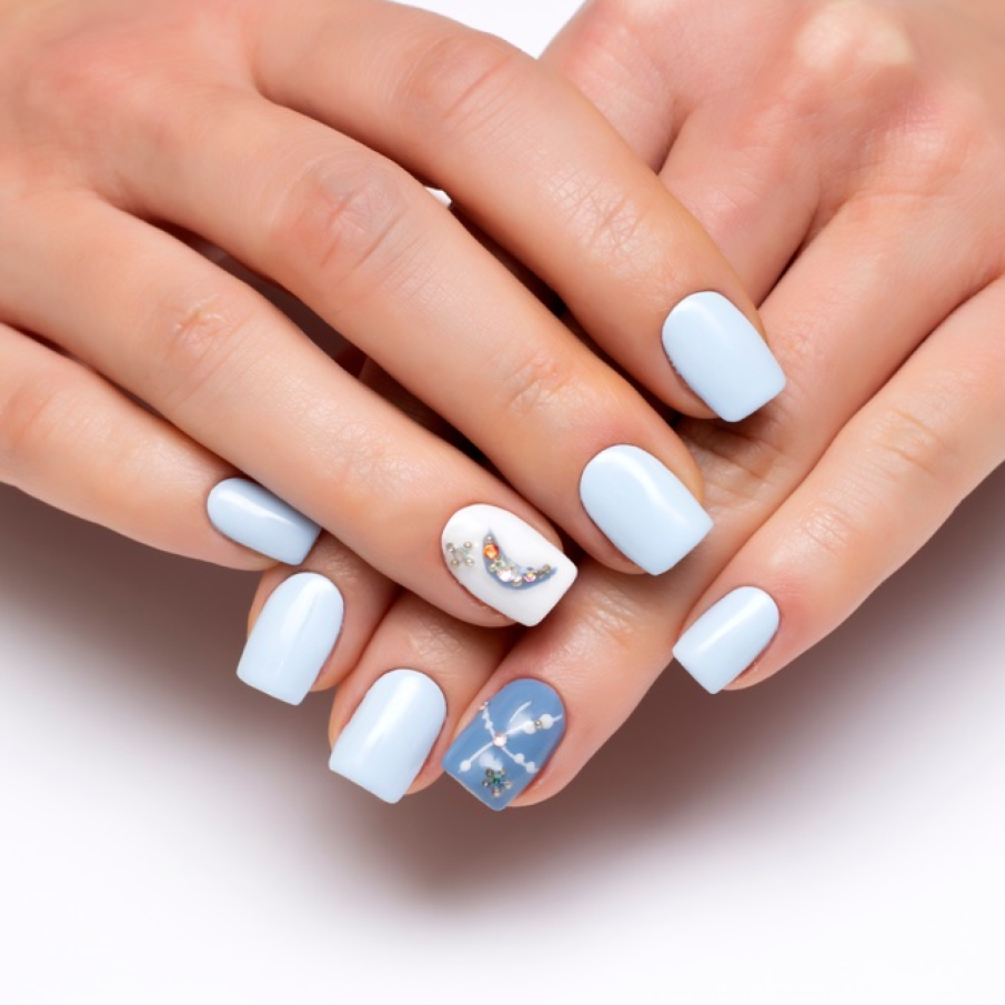  Manichiură cu cristale pentru vară 