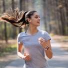 Canicula și sportul: 3 obiceiuri corecte pe care să le adopți