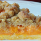 Desertul de duminica: Tarta crumble cu caise