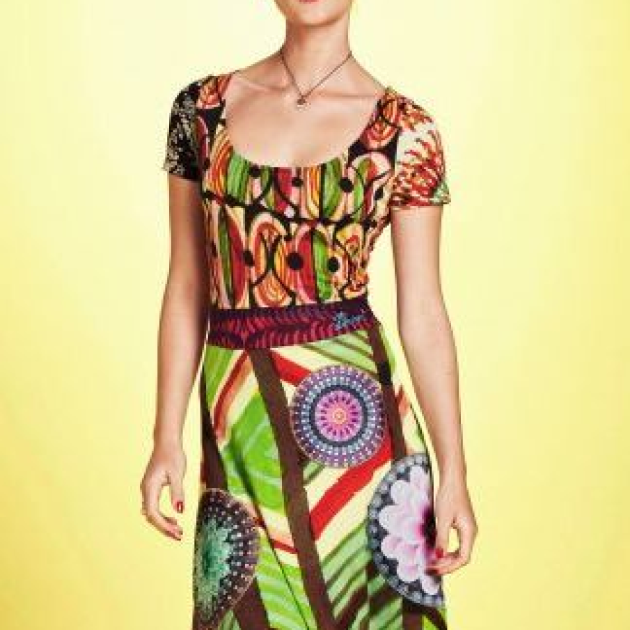 Rochie stil anii '70