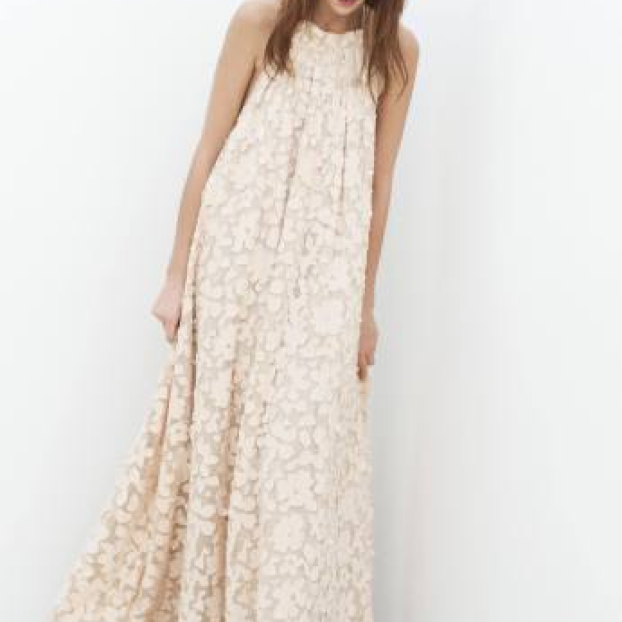 Rochia maxi in stilul anilor 70