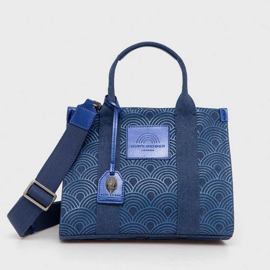 Geantă albastră de bumbac din colecția Kurt Geiger London, cu mânere și curea reglabilă detașabilă