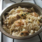 Creveti cu paste fainoase si legume