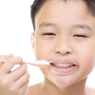 Un baietel manca prea mult zahar... Cum l-a convins Mahatma Gandhi sa renunte la acest obicei nociv?