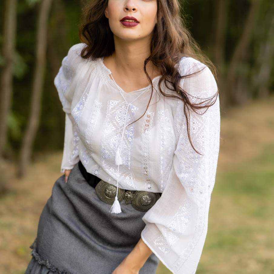 Ia românească realizată manual