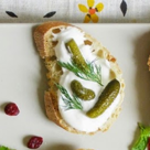 Bruschete cu iaurt grecesc