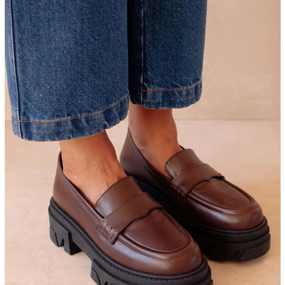 Pantofi loafer simpli, de efect, din piele în nuanță de maro scorțișoară, cu talpă și toc tip chunky 