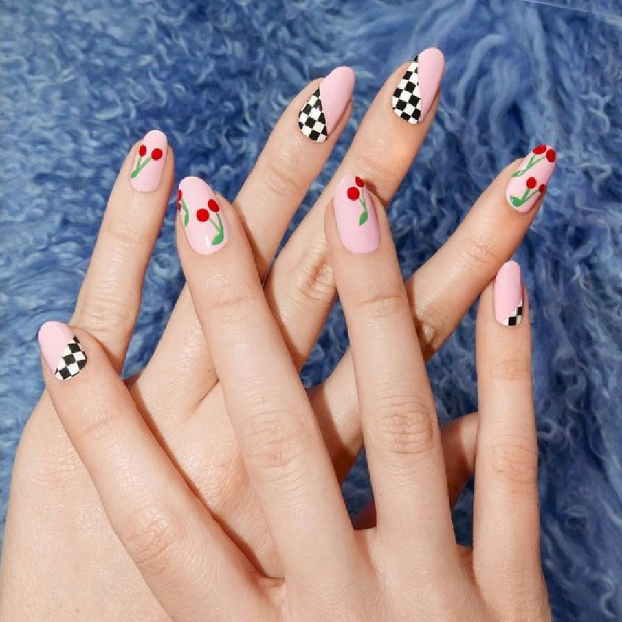 Manichiura cu cirese