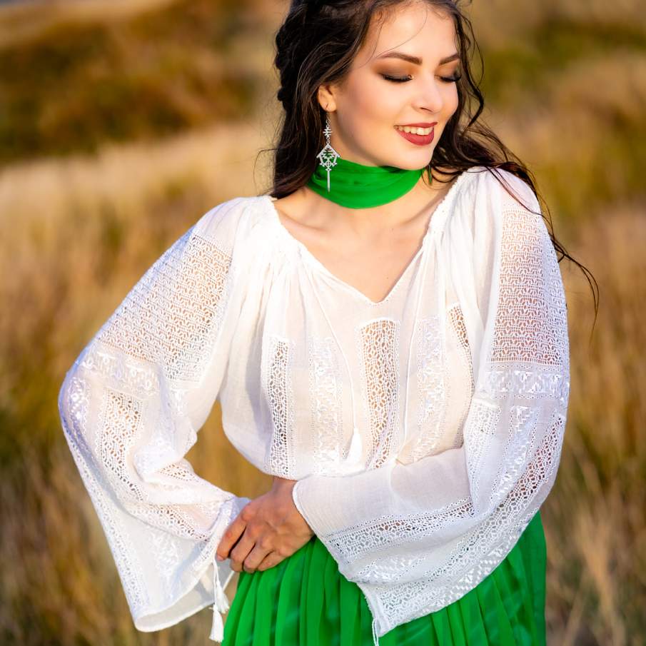 Ia românească realizată manual