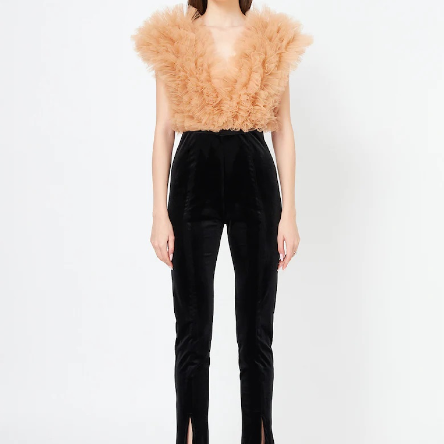 Body diafan, elegant, confectionat din tul, în nuanță de bej nude, de la Jaisse