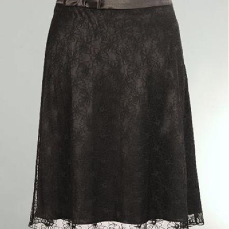 Fusta dantela neagra dublata cu saten 