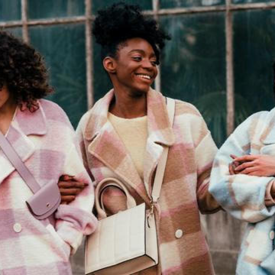 Isa Iulia - redMelon