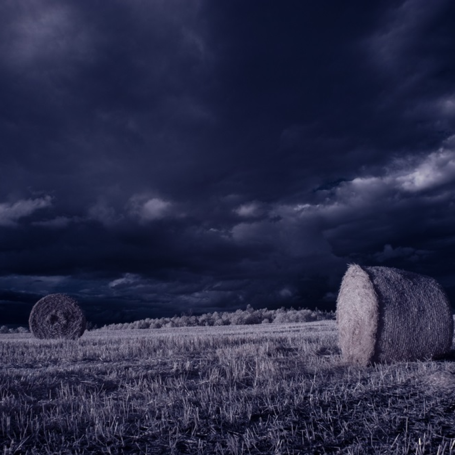 Peisaj dramatic în infraroșu 