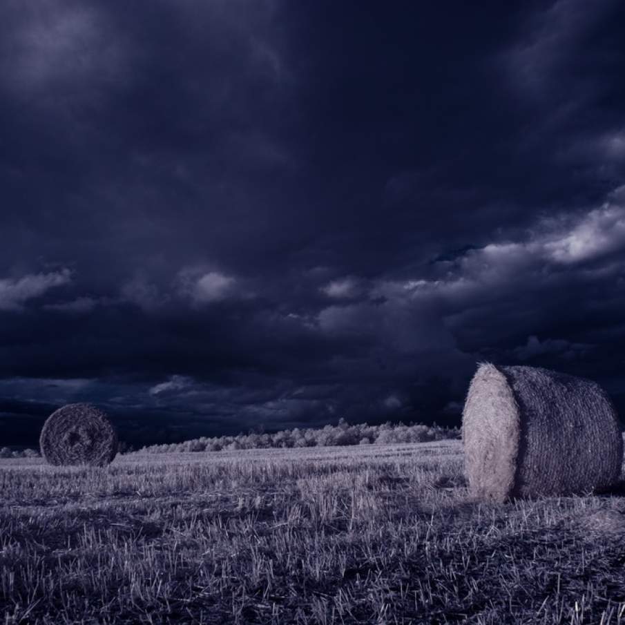 Peisaj dramatic în infraroșu 