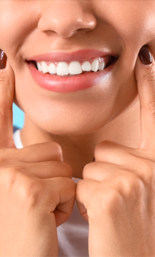 Îți sângerează gingiile? Tratamente naturiste pentru gingivită și parodontoză care pot completa îngrijirea medicului