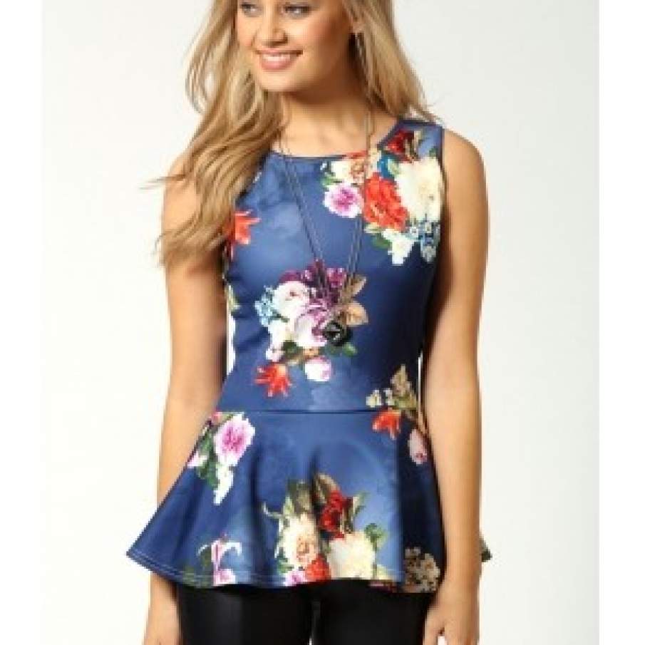 Top cu peplum si flori 