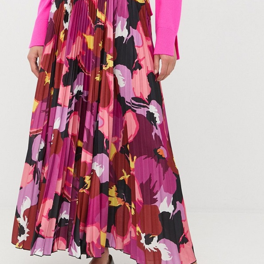 Fustă plisată maxi roz, de la MAX&Co, cu un imprimeu exuberant și viu colorat. 