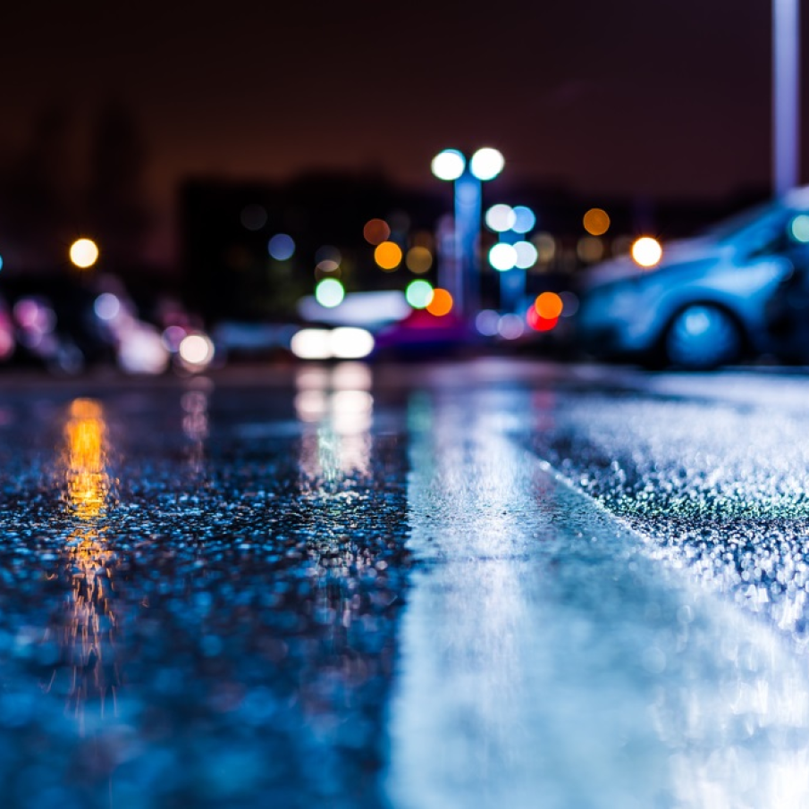 Albastru pe cer, albastru in jur, albastru pe asfalt 